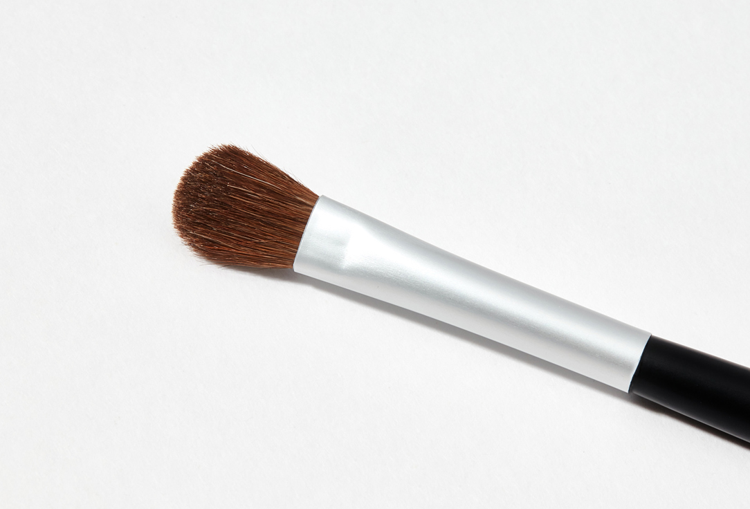 Provoc Eyeshadow Brush Medium Eyeshadow E801P