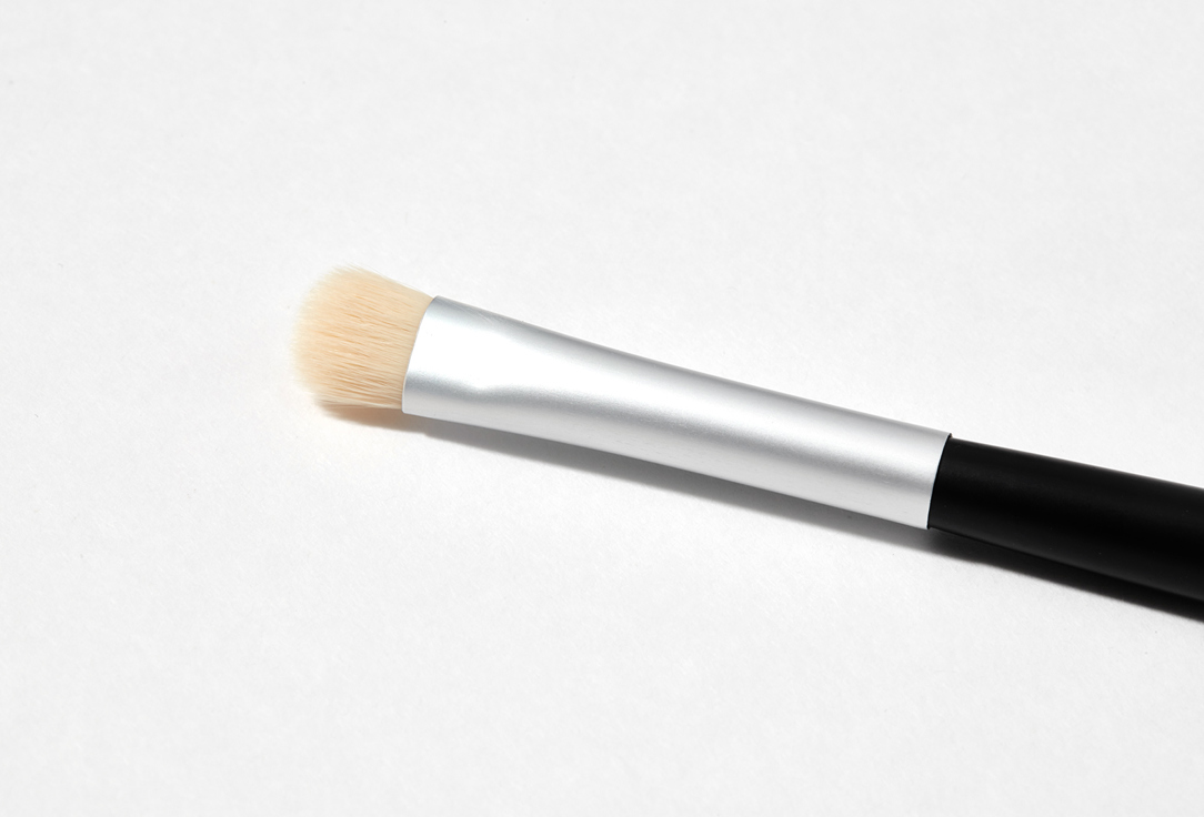 Provoc Flat Eyeshadow Brush Flat Blending E802S