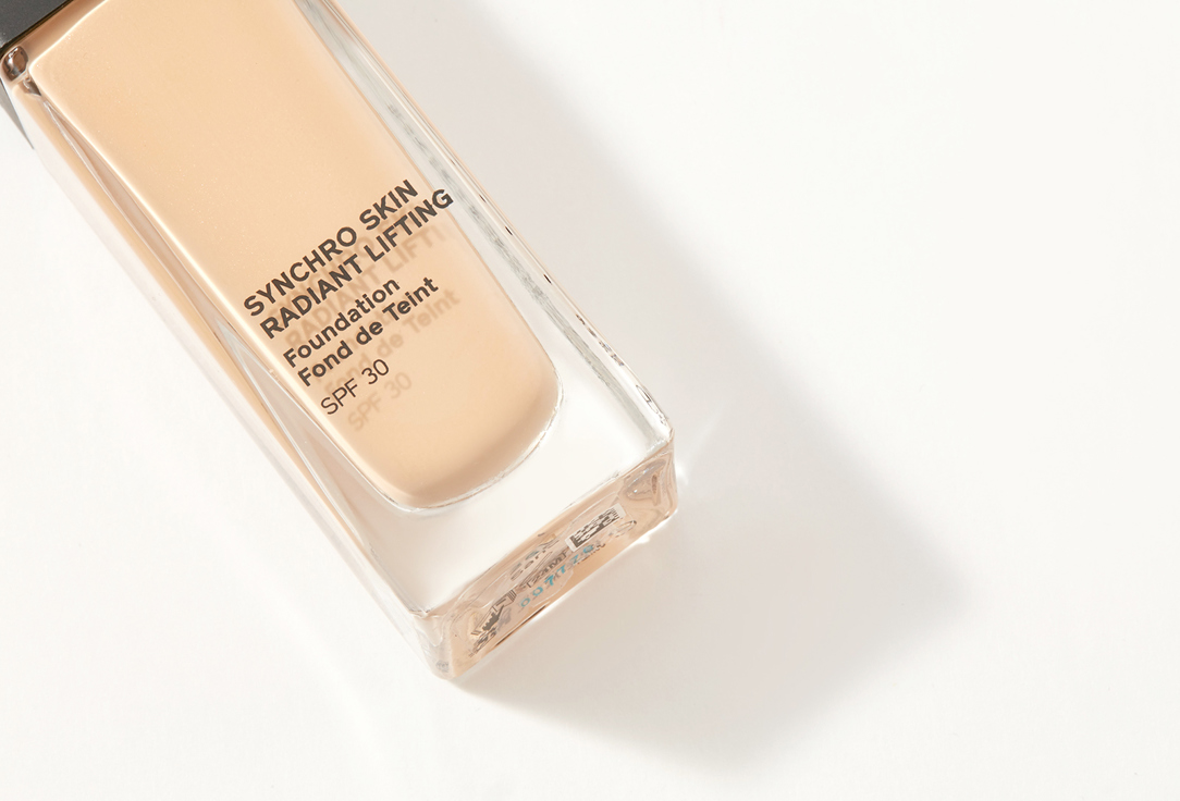 Shiseido Radiant Face Foundation SPF 30 Synchro