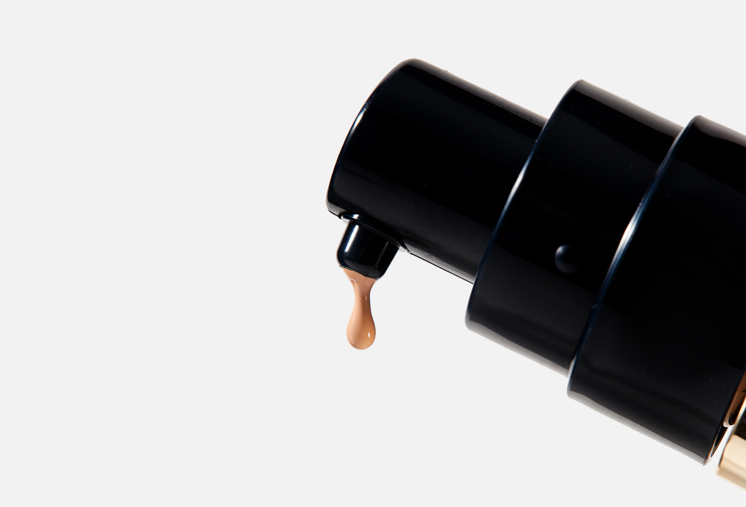 Clé de Peau Beauté Liquid foundation SPF 25 Radiant Fluid Foundation Natural