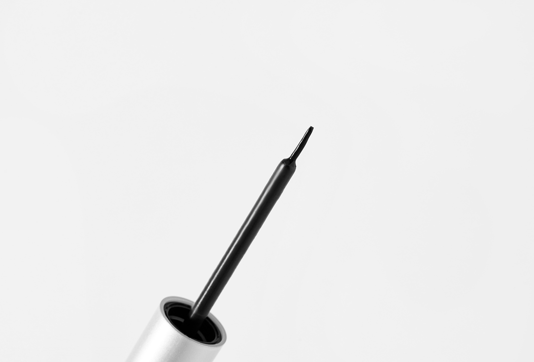Duo 2-in-1 Eyeliner & Lash Adhesive LINE IT LASH IT