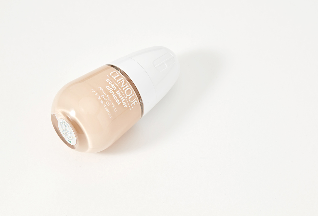 Clinique Moisturizing & Brightening Serum-Foundation SPF20 Even Better Clinical