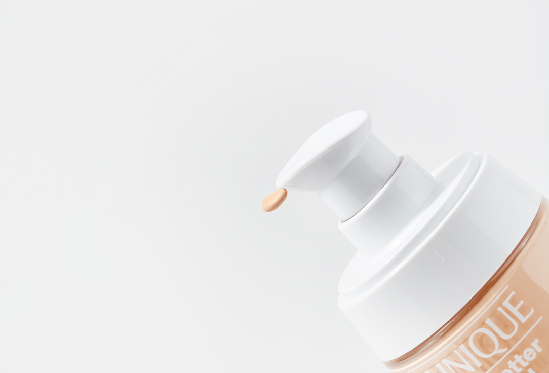 Clinique Moisturizing & Brightening Serum-Foundation SPF20 Even Better Clinical
