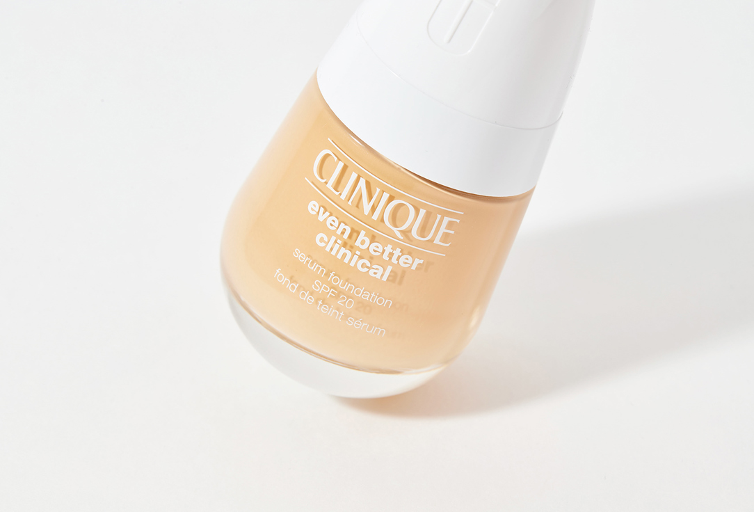 Clinique Moisturizing & Brightening Serum-Foundation SPF20 Even Better Clinical
