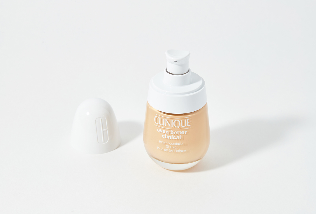 Clinique Moisturizing & Brightening Serum-Foundation SPF20 Even Better Clinical
