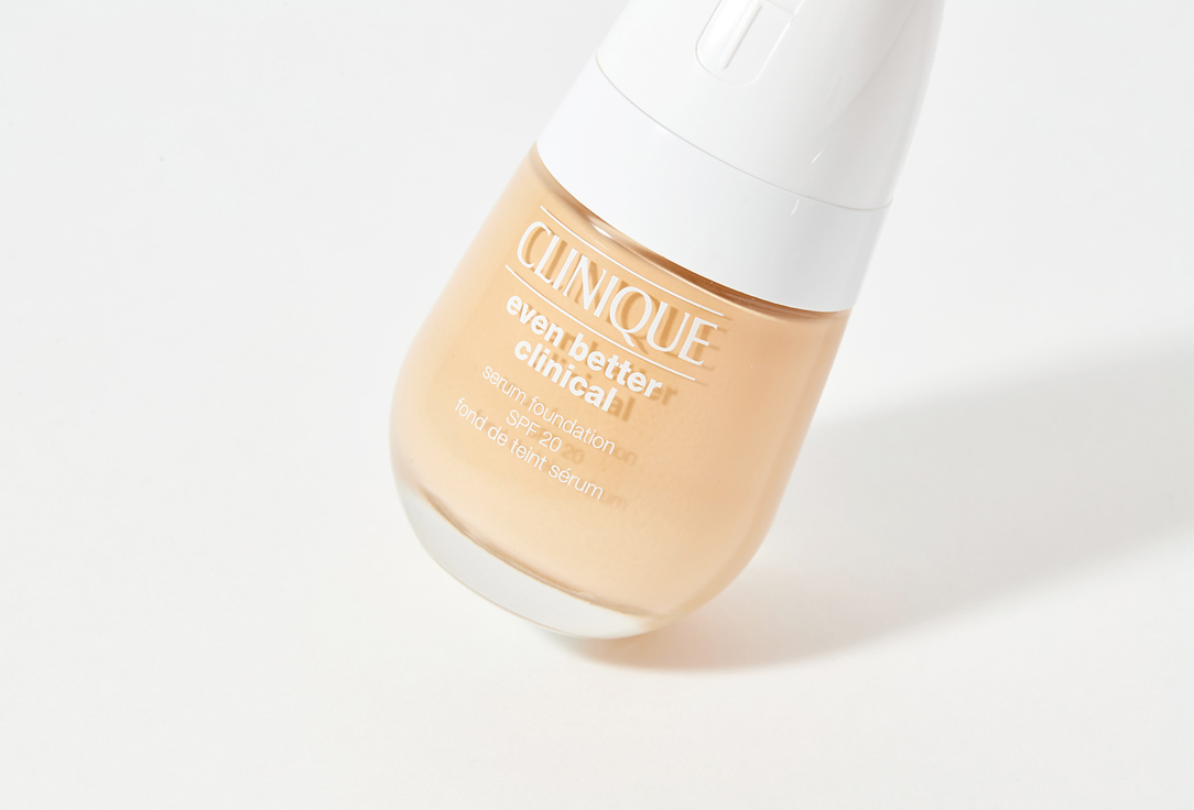 Clinique Moisturizing & Brightening Serum-Foundation SPF20 Even Better Clinical