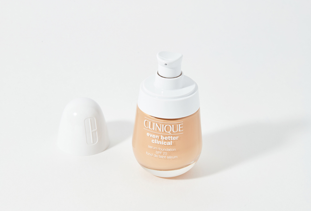 Clinique Moisturizing & Brightening Serum-Foundation SPF20 Even Better Clinical