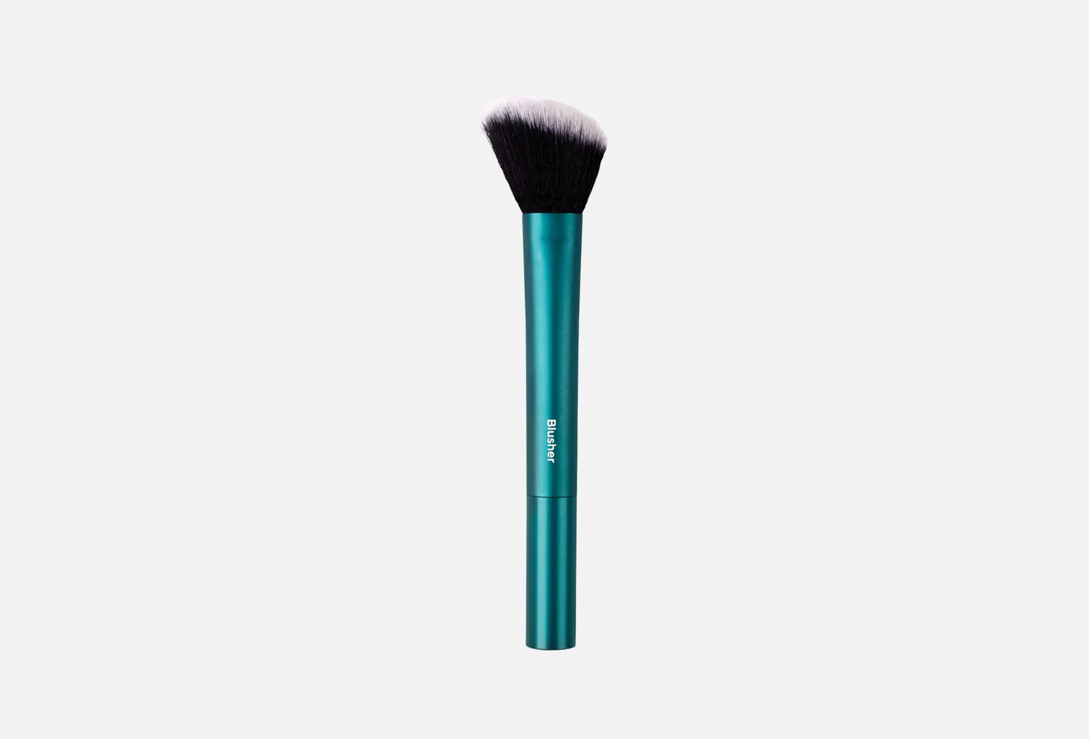 Angled Blusher Brush 1