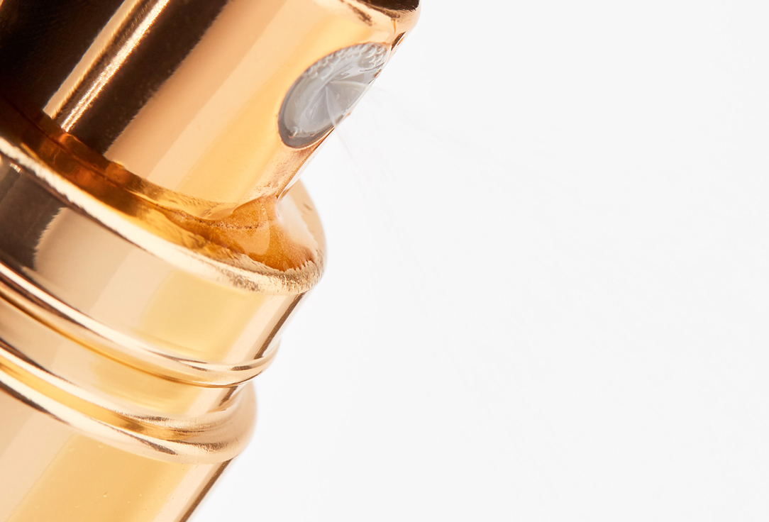 Valmont Moisturizing Face Tonic Spray Priming with a Hydrating Fluid