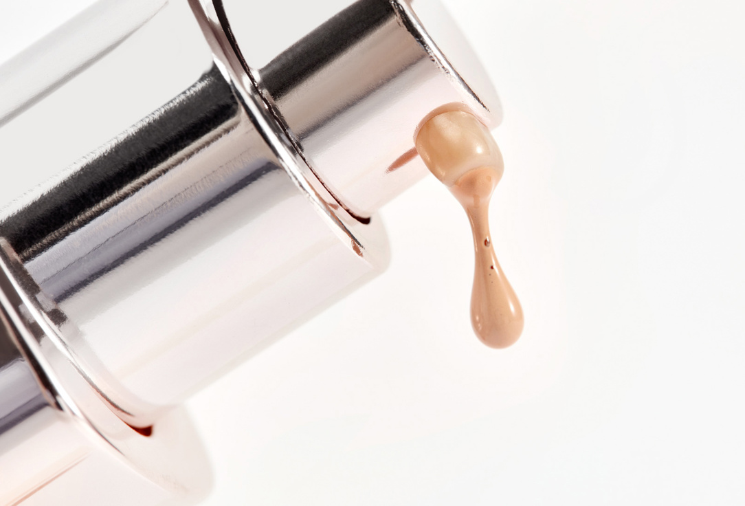 La Mer Moisturizing Velvet Foundation SPF20 The Soft Fluid Long Wear 150, Natural 30 ml La Mer Moisturizing Velvet Foundation SPF20 The Soft Fluid Long Wear