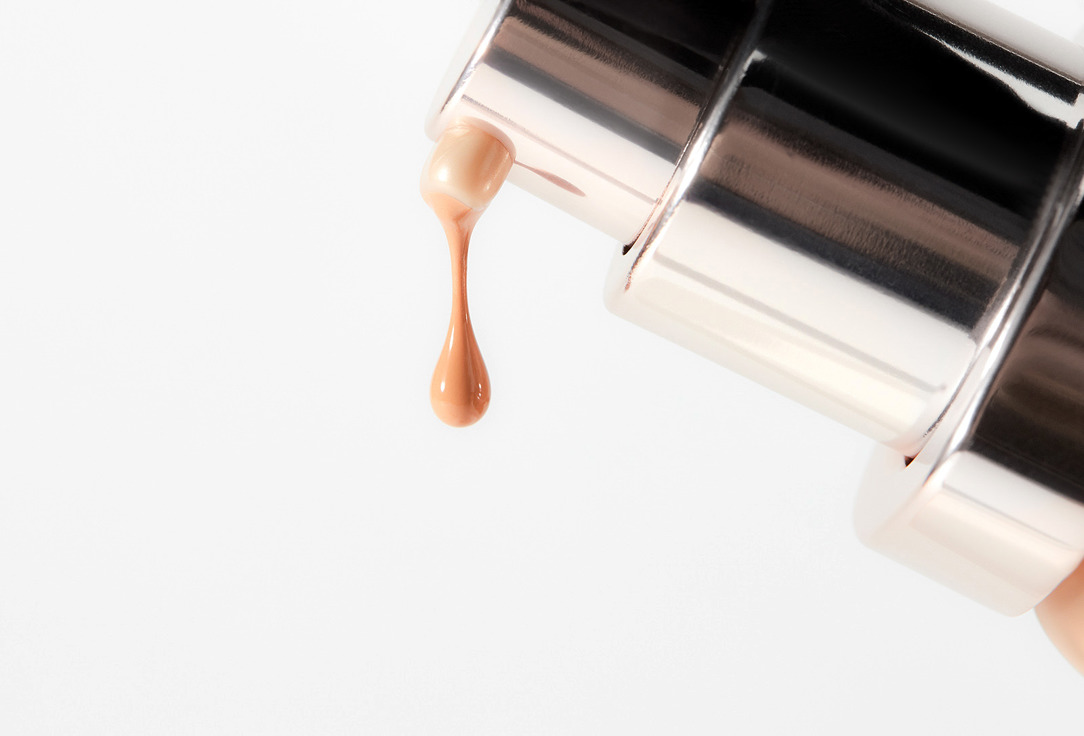 La Mer Moisturizing Velvet Foundation SPF20 The Soft Fluid Long Wear 320, Blush 30 ml La Mer Moisturizing Velvet Foundation SPF20 The Soft Fluid Long Wear