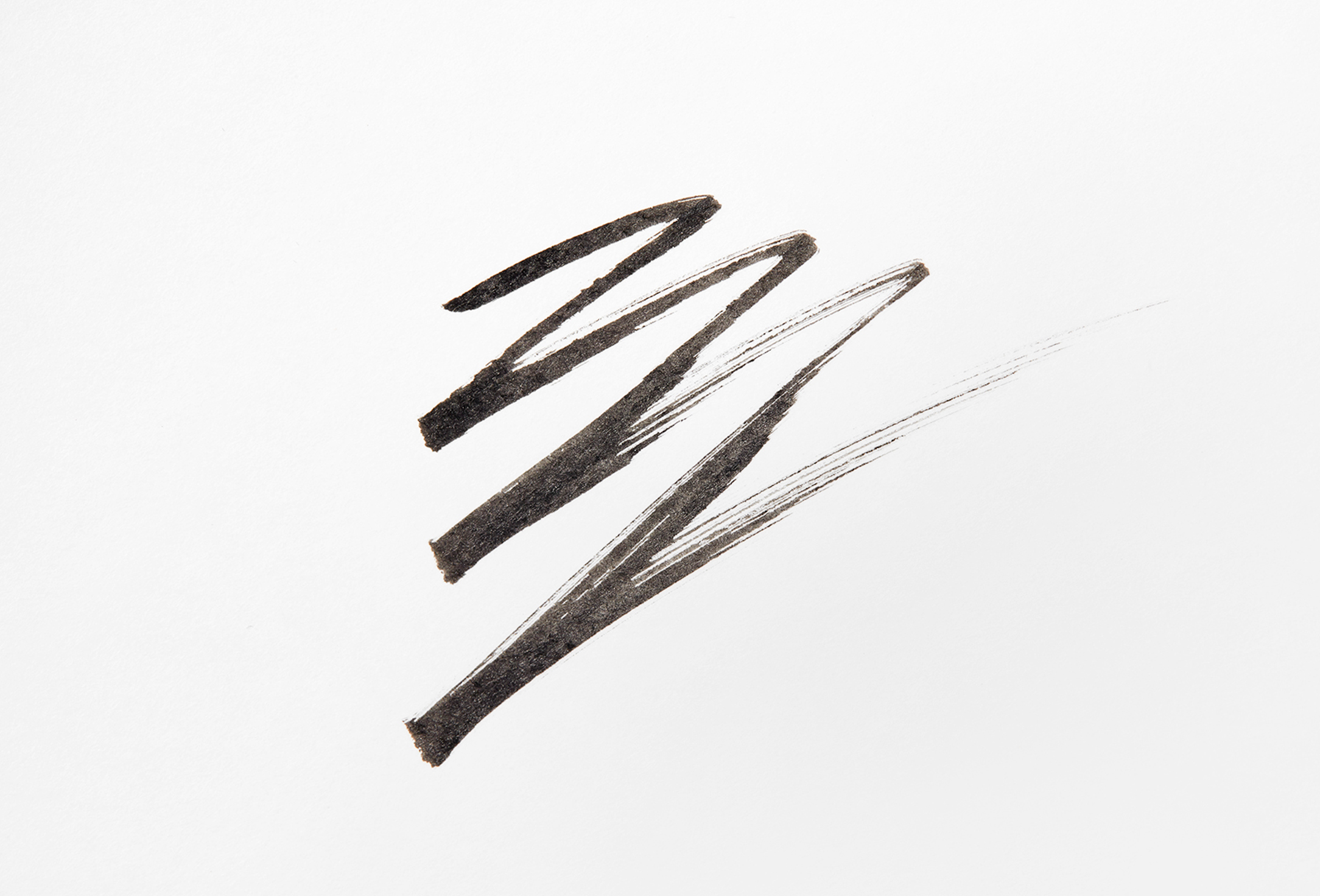 NOTE Felt-Tip Eyeliner precision eyeliner black 1 ml NOTE Felt-Tip Eyeliner precision eyeliner