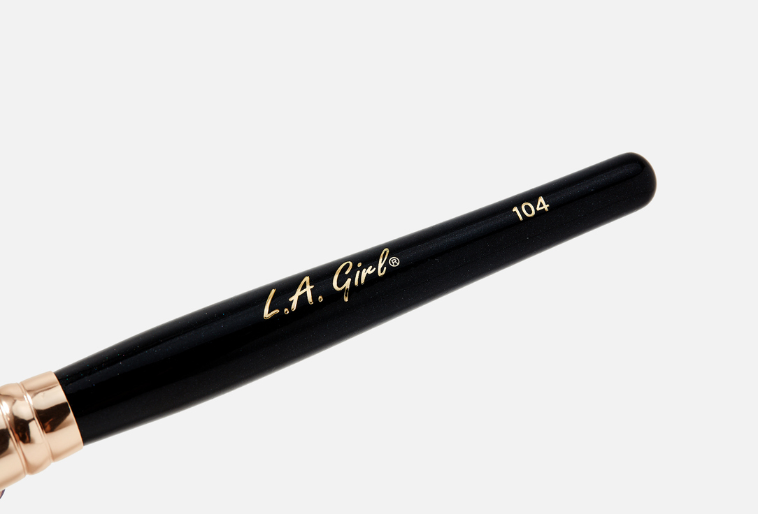 L.A. Girl Makeup Brush Domed Stippling Brush