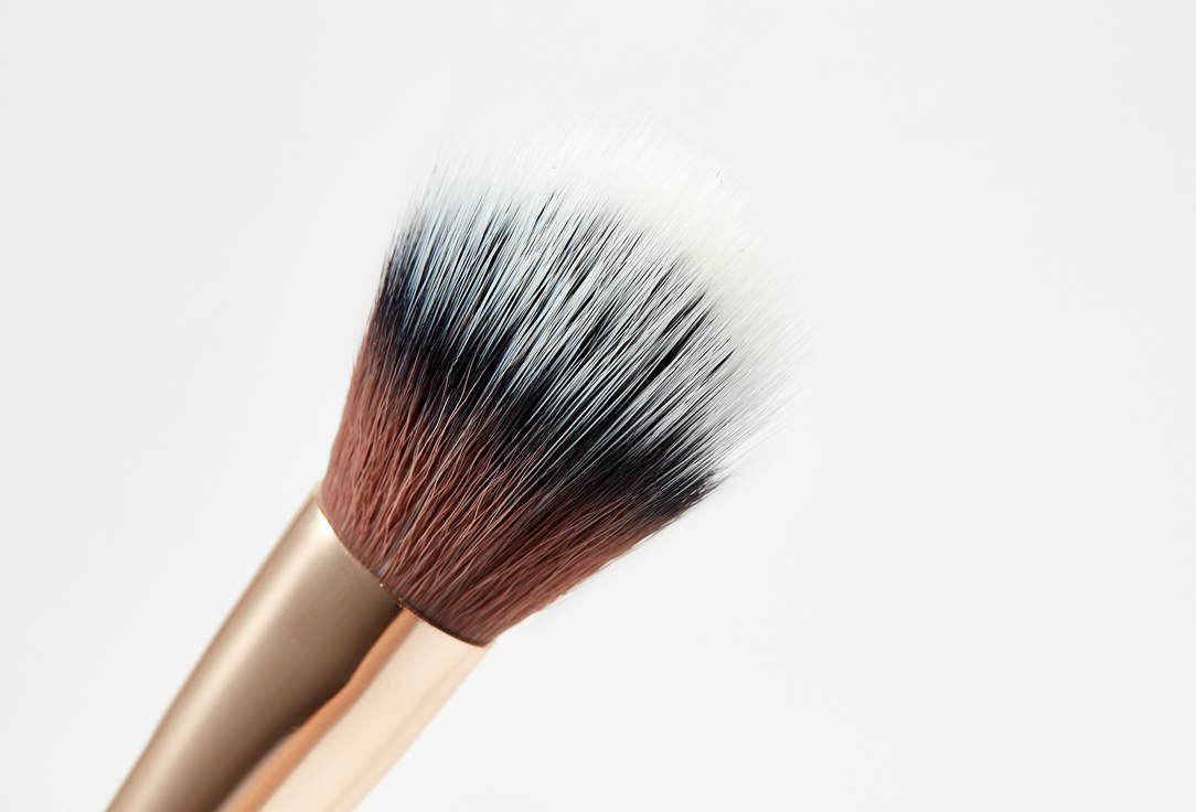 L.A. Girl Makeup Brush Domed Stippling Brush