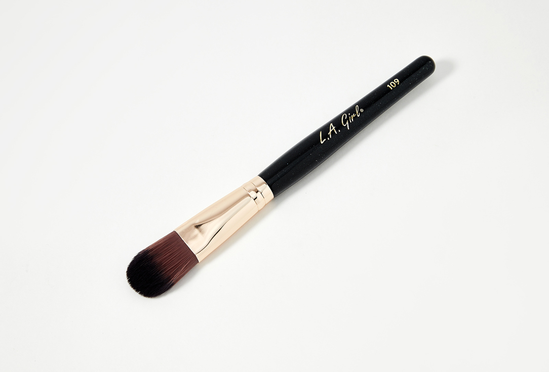 L.A. Girl Makeup Brush Flat Foundation Brush