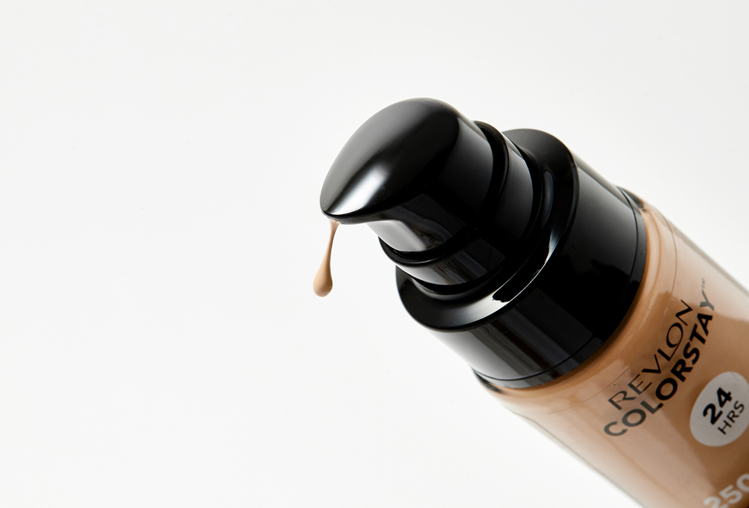 Revlon matte liquid foundation SPF 15 Colorstay Makeup For Combination-Oily Skin