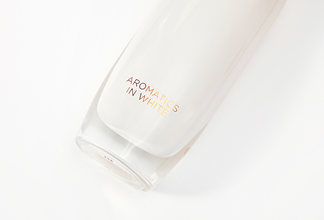 Clinique Eau De Parfum Aromatics in White