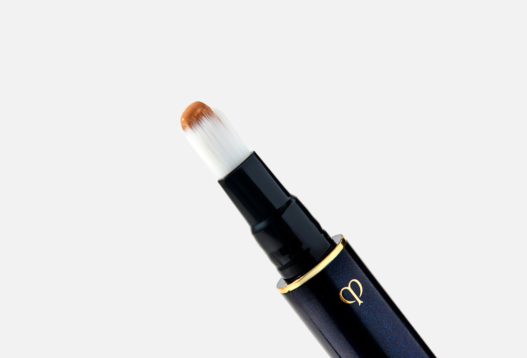Clé de Peau Beauté Illuminating eye concealer Radiant Corrector