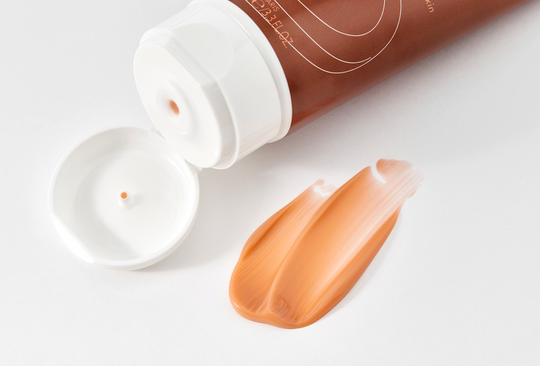 EAU THERMALE AVENE Auto-bronzing agent for face and body with a natural tanning effect Moisturizing 100 ml EAU THERMALE AVENE Auto-bronzing agent for face and body with a natural tanning effect Moisturizing
