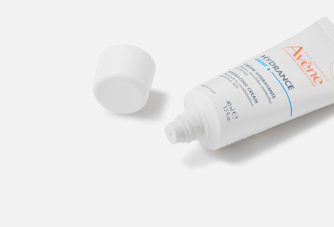 EAU THERMALE AVENE Light moisturizing emulsion Hydrance Legere 40 ml EAU THERMALE AVENE Light moisturizing emulsion Hydrance Legere