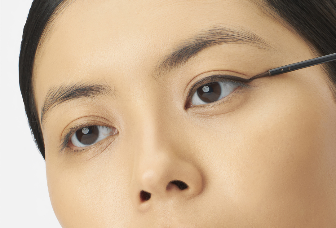 Yves Saint Laurent Liquid Eyeliner Couture