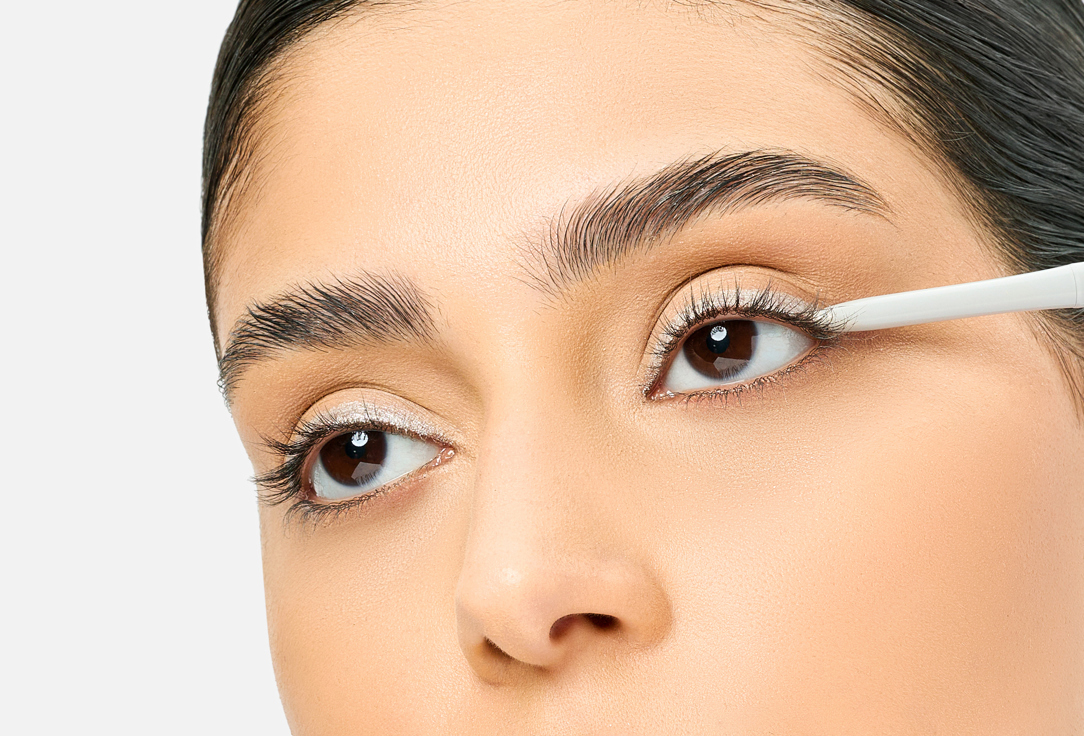 3INA Long-lasting creamy Eyeliner The 24H Automatic Eye Pencil 918, Silver 0.28 g 3INA Long-lasting creamy Eyeliner The 24H Automatic Eye Pencil