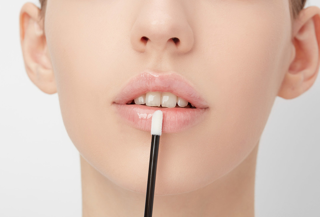 Bourjois Lip gloss Fabuleux 01, Glow'bally chic 3.5 ml Bourjois Lip gloss Fabuleux