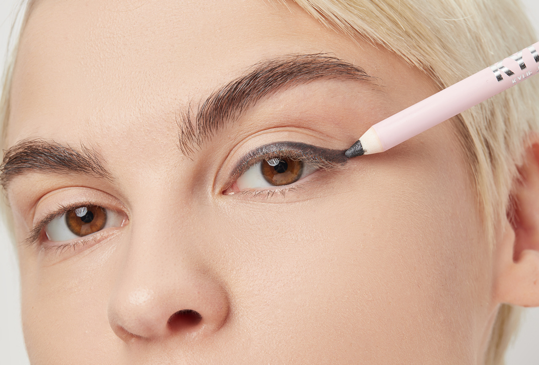 Kylie Cosmetics Matte eyeliner pencil Waterproof Gel Eyeliner Pencil 009, Shimmery black 1.2 g Kylie Cosmetics Matte eyeliner pencil Waterproof Gel Eyeliner Pencil