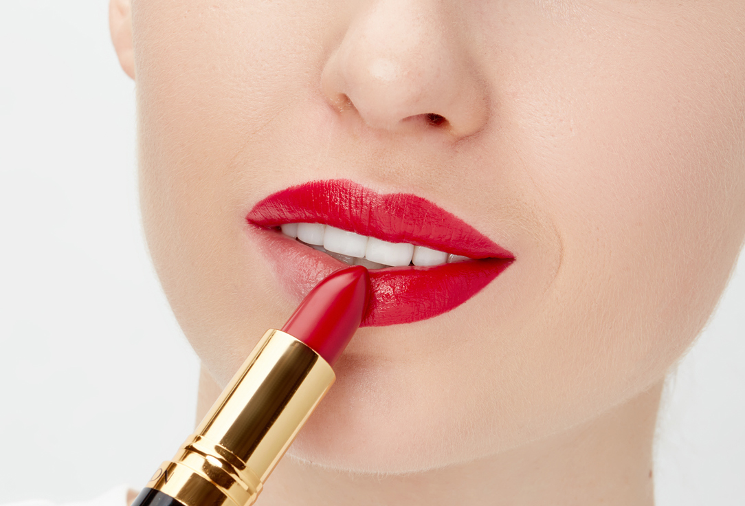 Revlon Moisturizing Matte Lipstick Super Lustrous