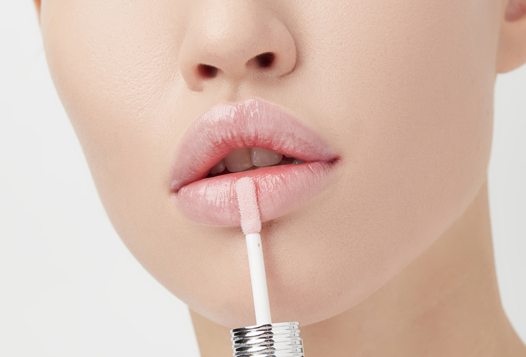 LUXVISAGE Volumizing Lip gloss LIP Volumizer Hot Vanilla