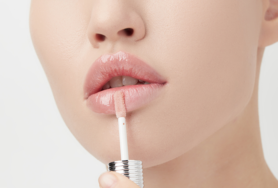 LUXVISAGE Volumizing Lip gloss LIP Volumizer Hot Vanilla 304 2.9 g LUXVISAGE Volumizing Lip gloss LIP Volumizer Hot Vanilla