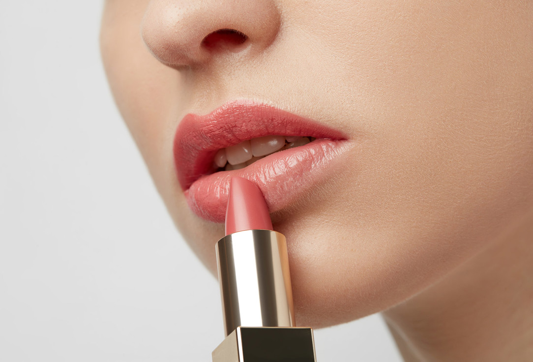 Clé de Peau Beauté Mousturizing creamy lipstick Lipstick