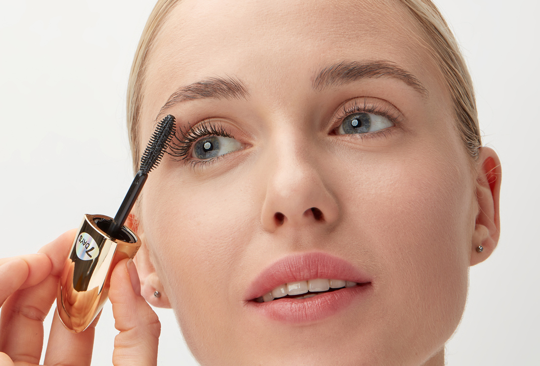 7DAYS Volumizing & Curling Mascara B.Colour Smoky Eyes