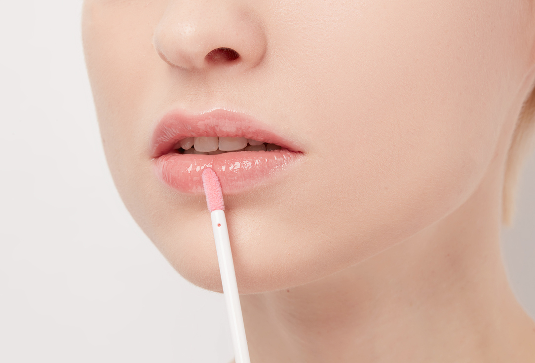 7DAYS Moisturizing & Plumping lip gloss B.Colour 01, Nude 2.5 ml 7DAYS Moisturizing & Plumping lip gloss B.Colour