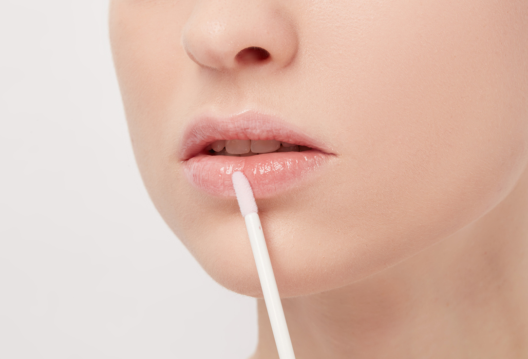 7DAYS Moisturizing & Plumping lip gloss B.Colour