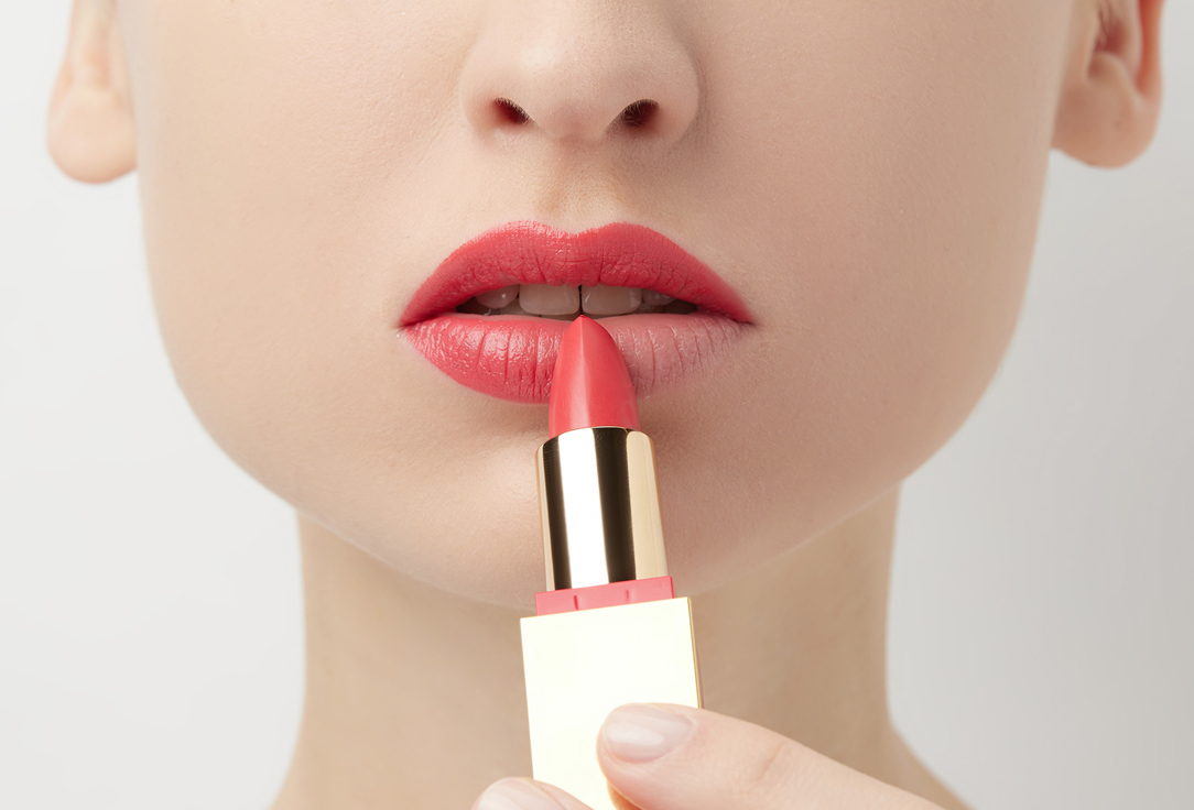 Valentino Satin Creamy Lipstick Rosso
