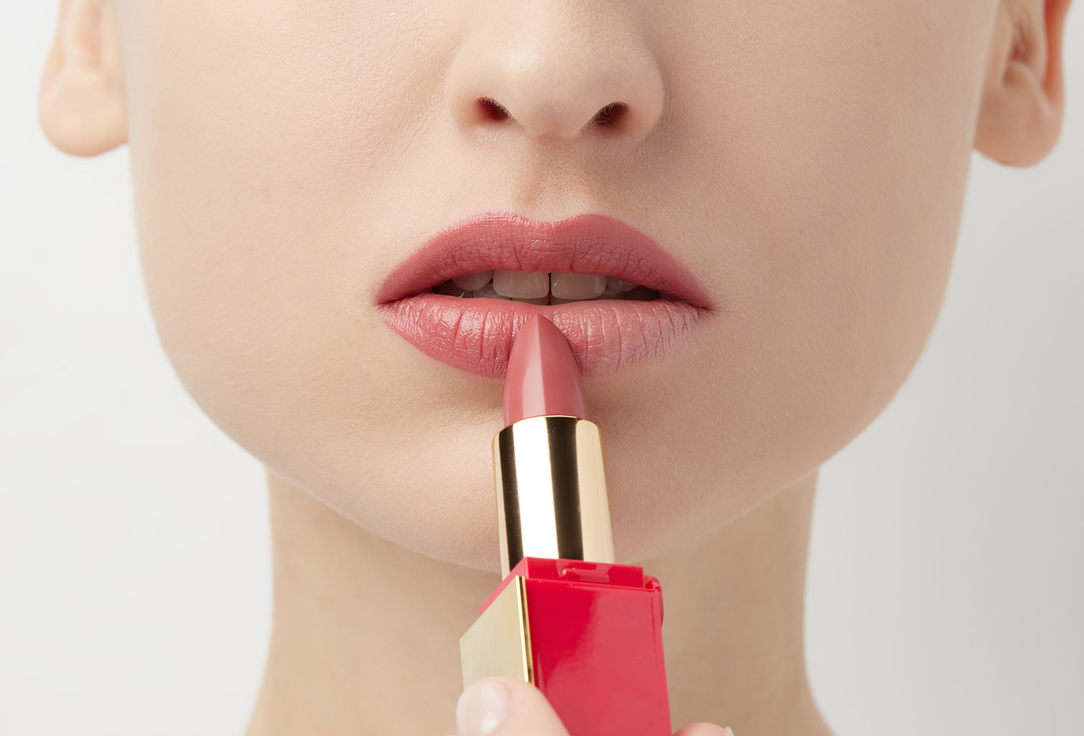 Valentino Satin Creamy Lipstick Rosso
