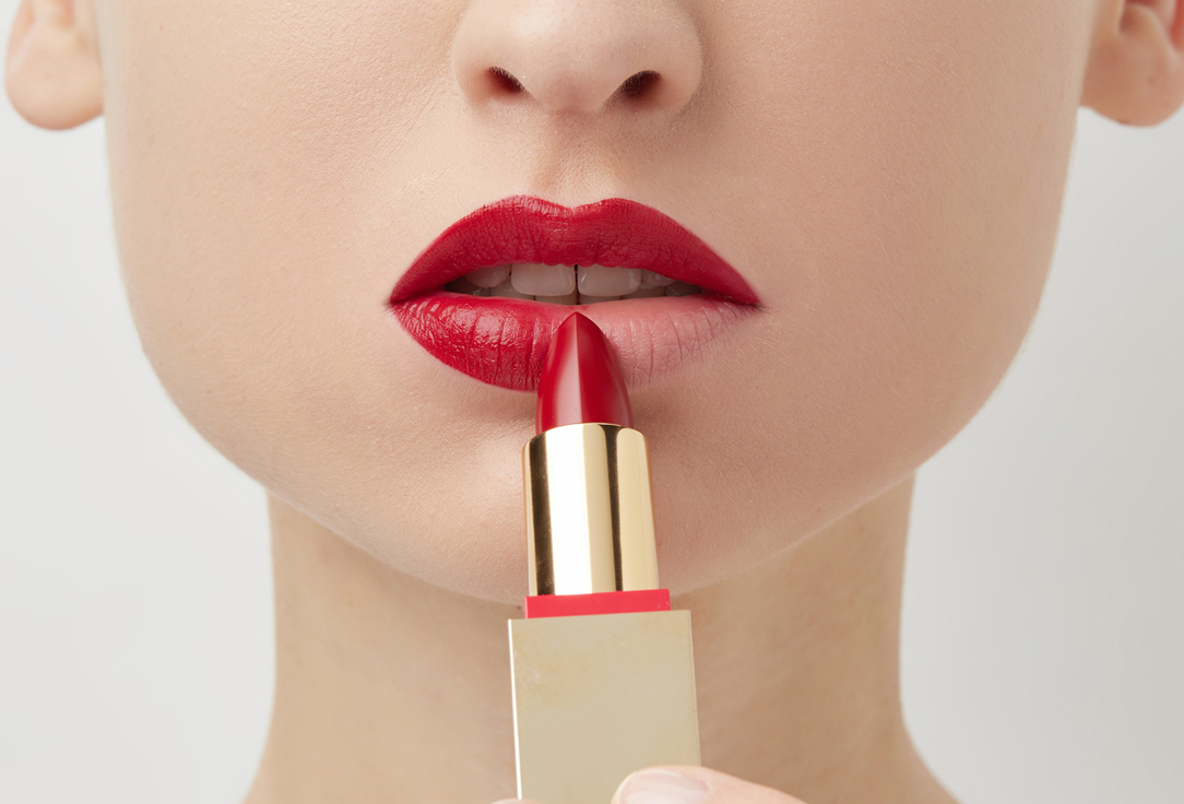 Valentino Satin Creamy Lipstick Rosso