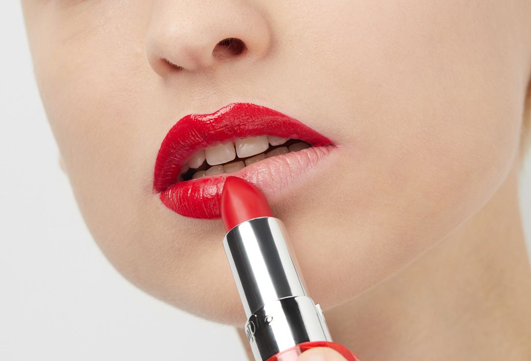 Pupa Volumizing Satin Creamy Lipstick VAMP! 303, Iconic red 3.5 g Pupa Volumizing Satin Creamy Lipstick VAMP!