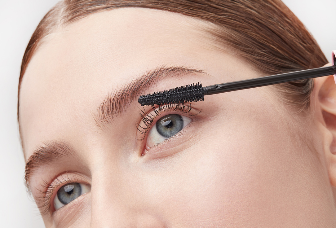 Eveline Waterproof sparkling liquid eyeliner VARIETE SPARKLING LIQUID EYELINER WATERPROOF