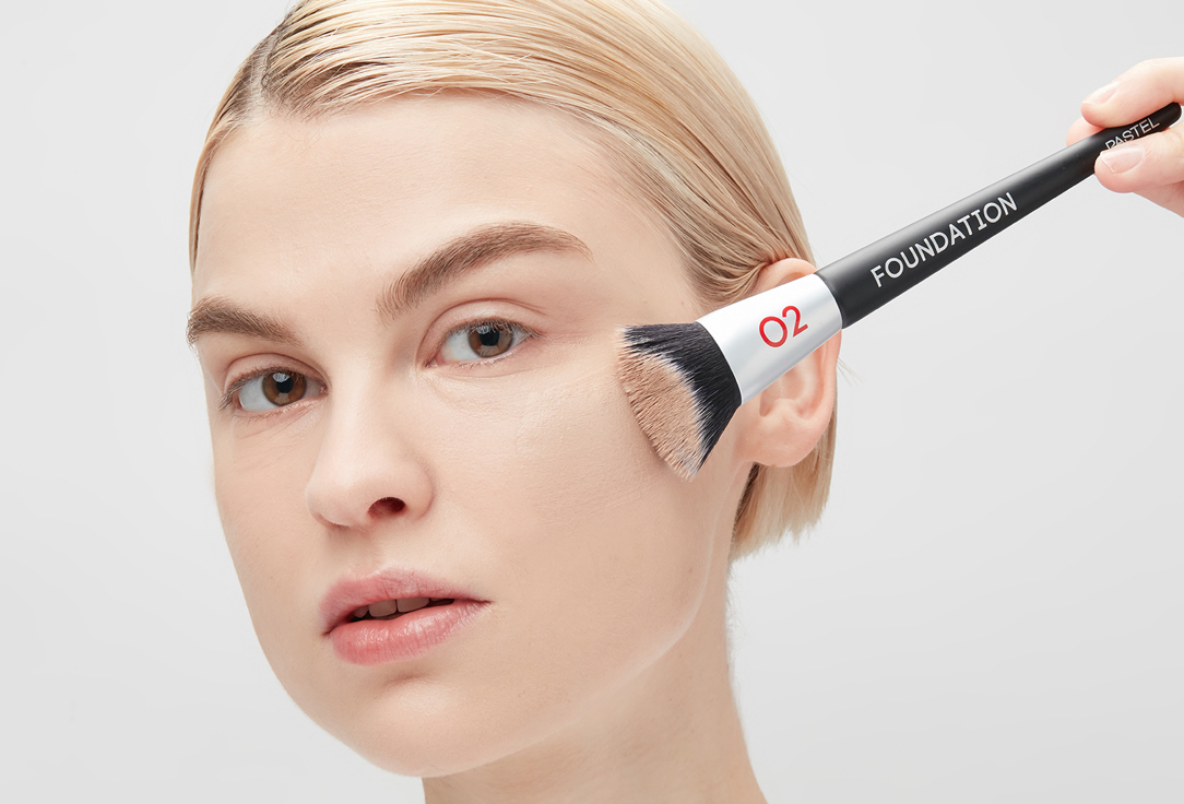Pastel Cosmetics Foundation Brush Profashion 02