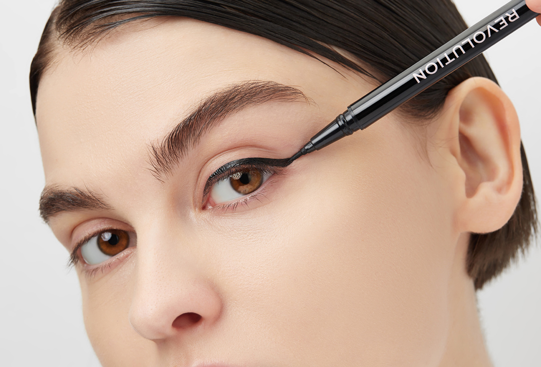 MakeUp Revolution Long-Lasting Liquid Eyeliner Liner Pow