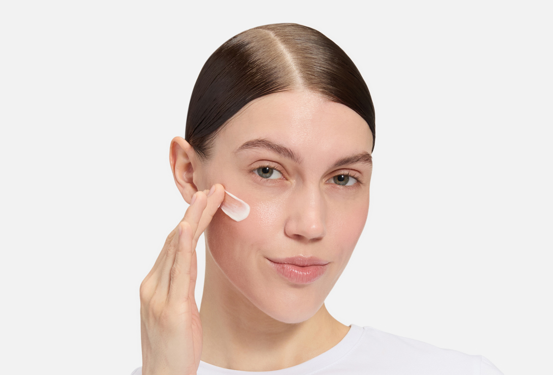 Estée Lauder Transformative face cream Re-nutriv ultimate diamond