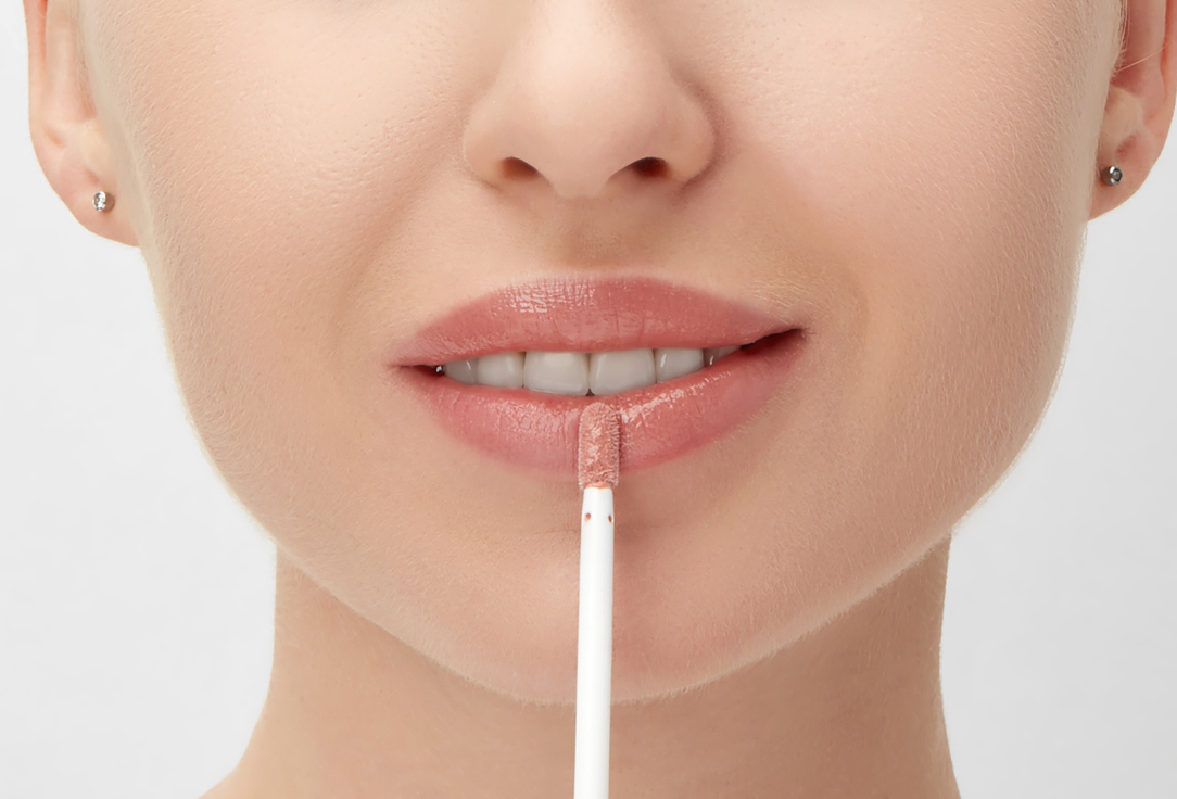 Romanovamakeup Plumping Lip Gloss Sexy Lip Gloss Pretty 8.5 ml Romanovamakeup Plumping Lip Gloss Sexy Lip Gloss