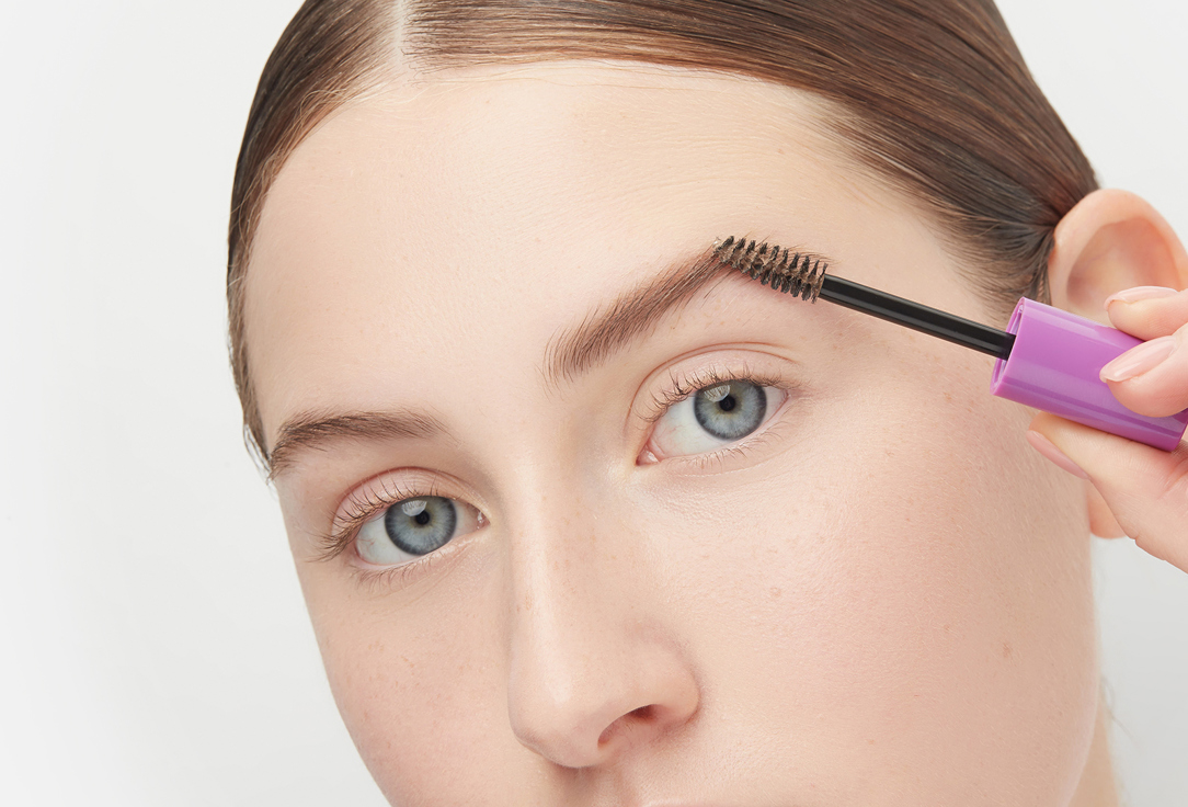 essence Fixing brow mascara THICK & WOW! 01, Caramel blonde 6 ml essence Fixing brow mascara THICK & WOW!