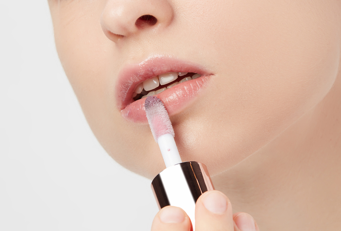 MakeUp Revolution Moisturizing Lip Gloss Ceramide Swirl Cherry mauve 4.5 ml MakeUp Revolution Moisturizing Lip Gloss Ceramide Swirl