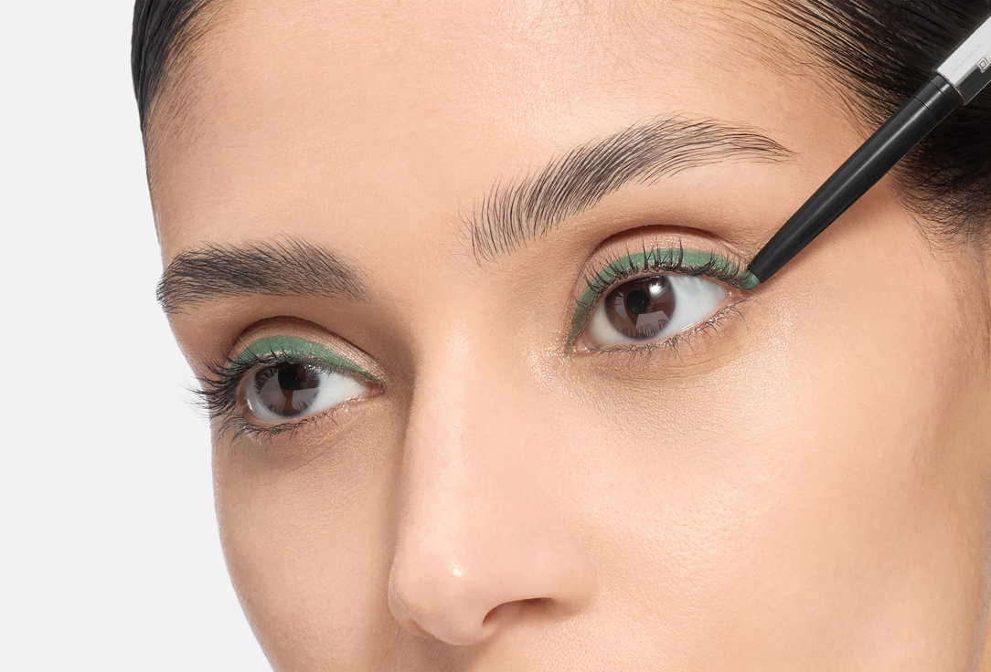 B.COLOUR PROFESSIONAL Long-Lasting Matte kajal eye pencil Capsule