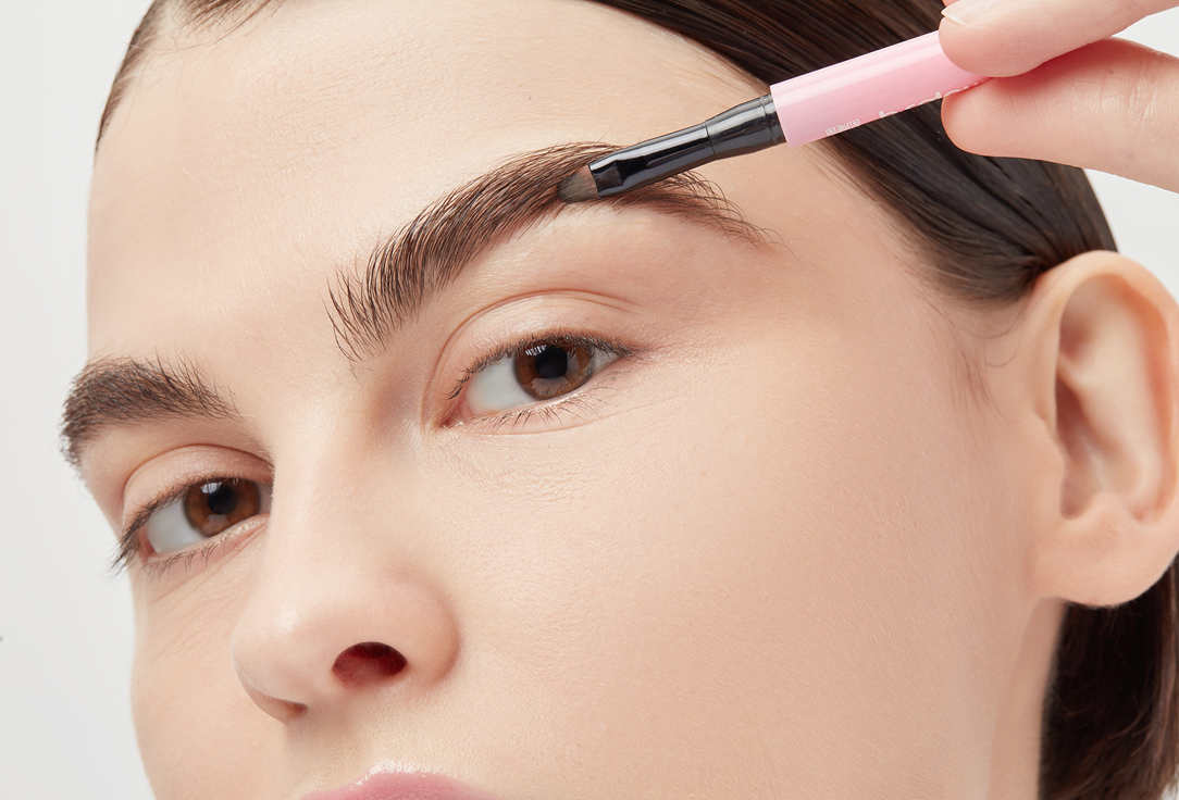 B.COLOUR PROFESSIONAL Eyebrow pomade 3-in-1 CAPSULE SuperStay
