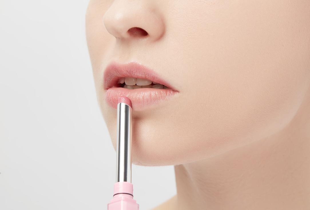 B.COLOUR PROFESSIONAL Moisturizing Lip Balm CAPSULE