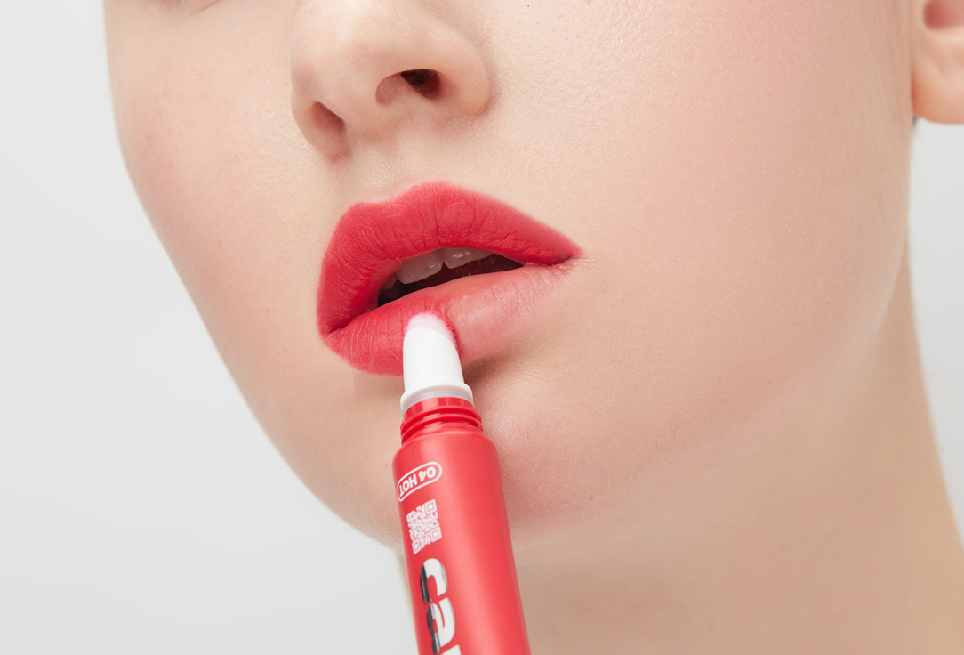 B.COLOUR PROFESSIONAL Moisturizing Creamy Liptick Capsule 04, Hot 12 ml B.COLOUR PROFESSIONAL Moisturizing Creamy Liptick Capsule